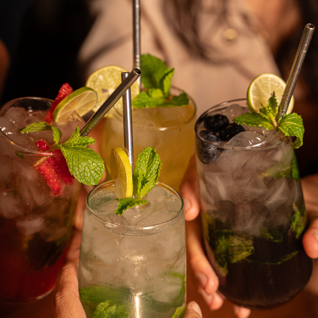 friends-drinking-alcohol